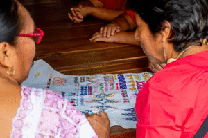 Con la UNESCO, las tradiciones textiles se convierten en herramientas de autonomía y desarrollo en América Latina