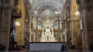 Servicio del Patrimonio Cultural emite alerta internacional por robo de objetos en la Catedral Metropolitana en Chile