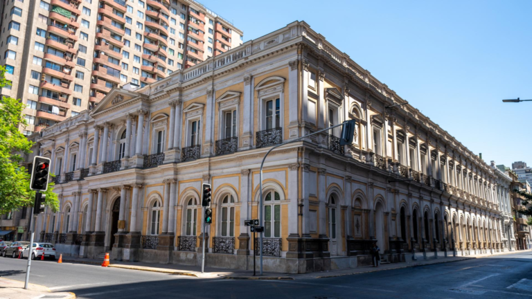 Restauración Patrimonial: La historia del Palacio Pereira de Chile