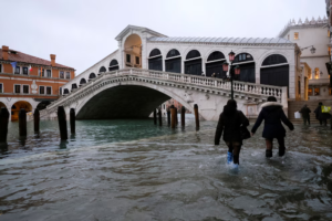 Cómo el cambio climático acelera el deterioro de sitios históricos y de patrimonio cultural en el mundo